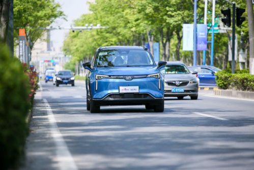 百度Apollo联合威马发布两款新车 威马W6升级版