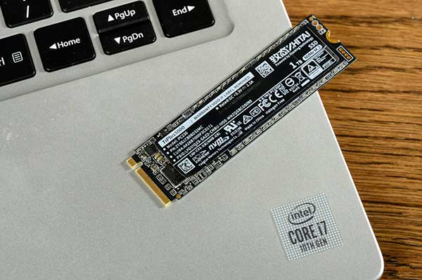 选择PCIE3.0还是PCIE4.0的固态？看完你就不迷惑了！