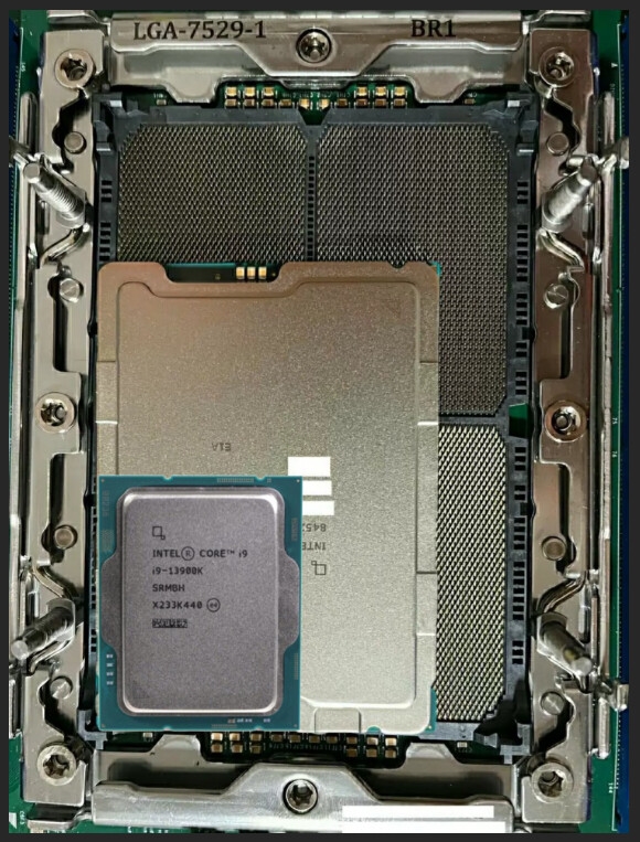 Intel LGA7529新接口的下下代至强处理器已经被曝光