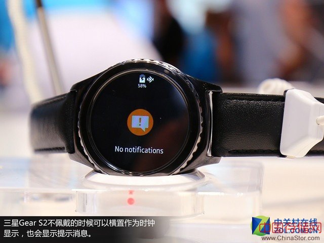 这货能打败苹果表? 组图看三星Gear S2