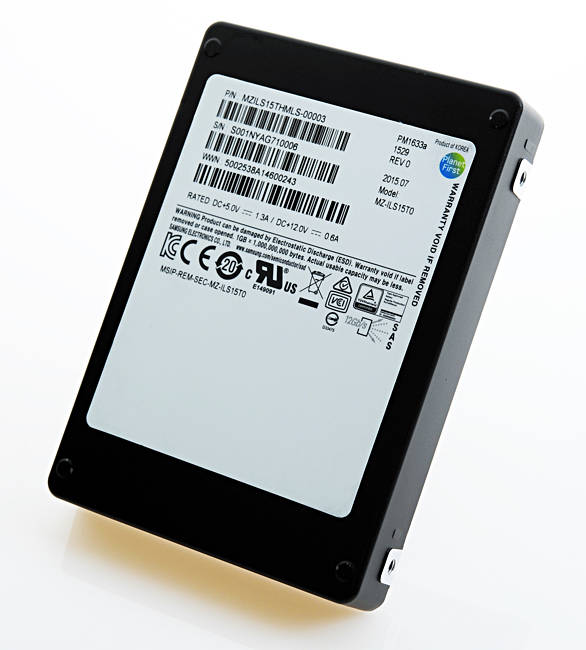 三星开始发售15TB SSD产品——永别了 磁盘驱动器