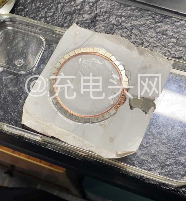 疑似iPhone 12磁吸无线充电器磁铁结构曝光！不影响NFC